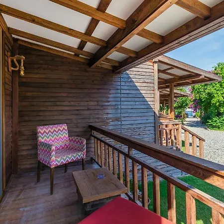 度假居 Giritimu Evleri 塞利米耶